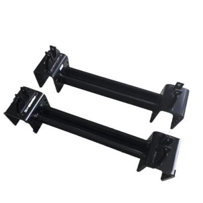 Cross member for fifth wheel 