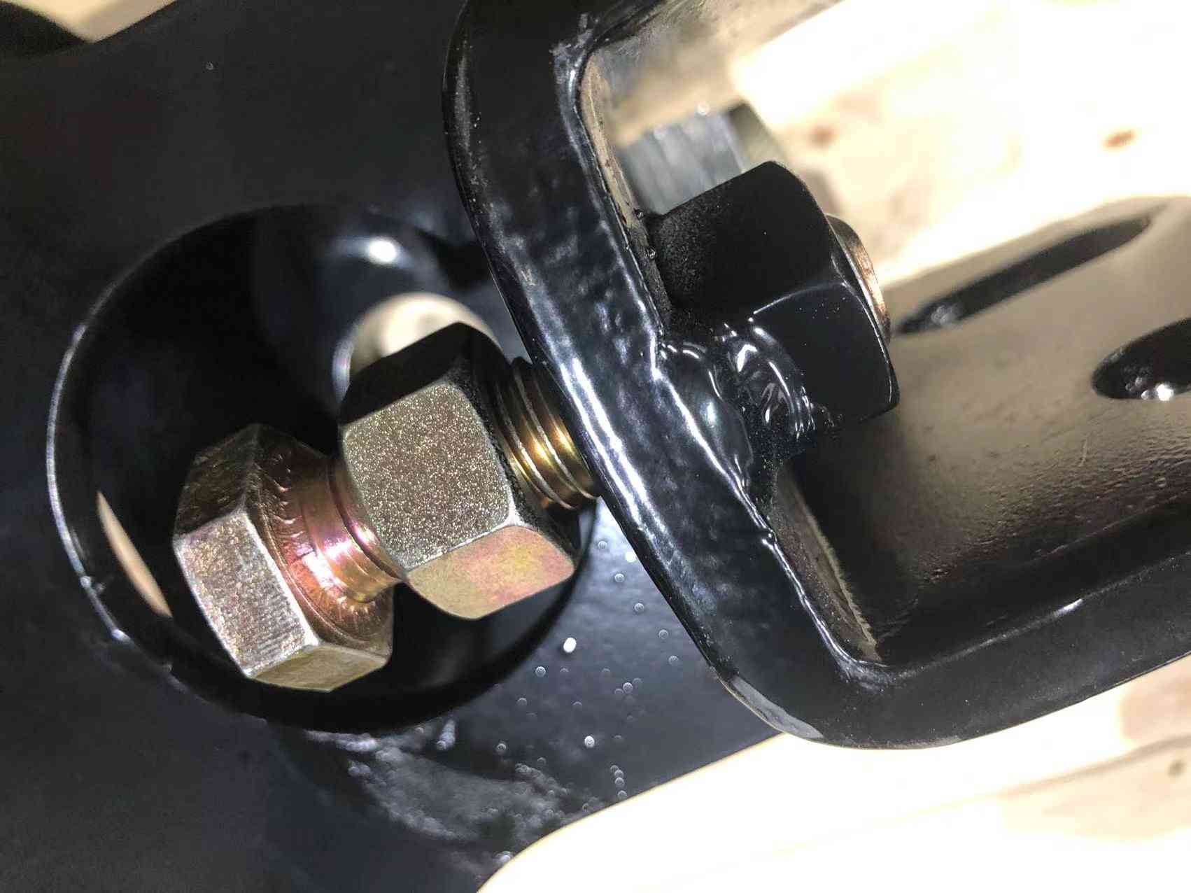 رأس خاص لوصلة توزيع الوزن